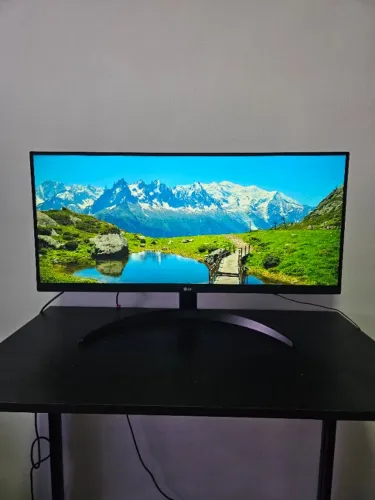 Monitor LG UltraWide 29" 29WQ500 - Pouco Uso