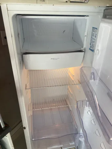 Vendo essa Geladeira! 
