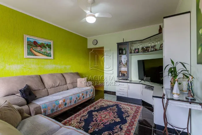 Sobrado de 218 m² com 3 dormitórios, disponível para Locação na Vila Floresta, Santo André