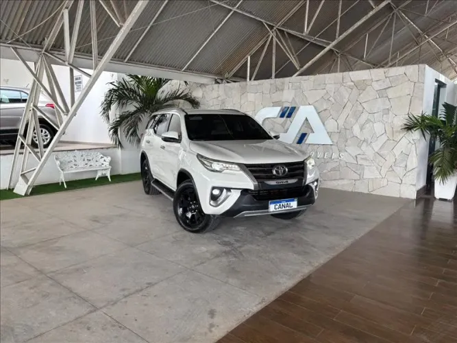 Toyota Hilux SW4 SRX Diamo. 4X4 2.8 TB DIE AUT 2019
