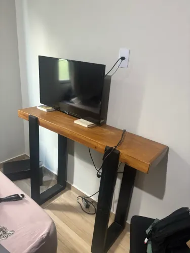 VENDE-SE TV + MÓVEL