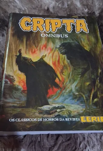 Cripta omnibus mythos
