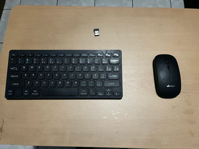 Kit Teclado e Mouse (Wireless) AppTech