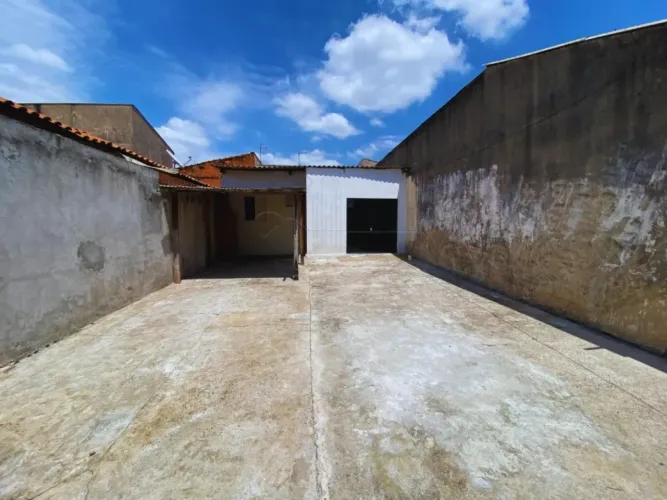 Casa residencial com 02 quartos, sendo 01 suíte no Jardim São Lourenço