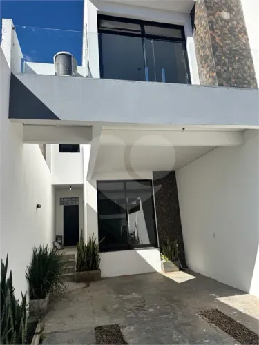 Sobrado para alugar com 3 suítes em Vila Sônia, São Paulo - SP