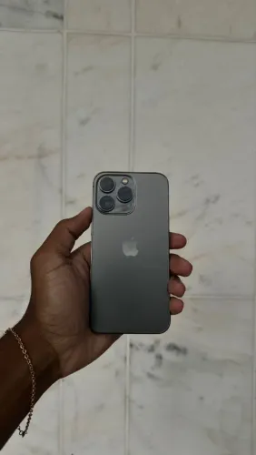 iPhone 13 pro 256gb bateria 86% sem detalhes