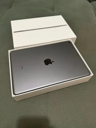 iPad 9 64gb cinza! Aceito cartão até 12x.