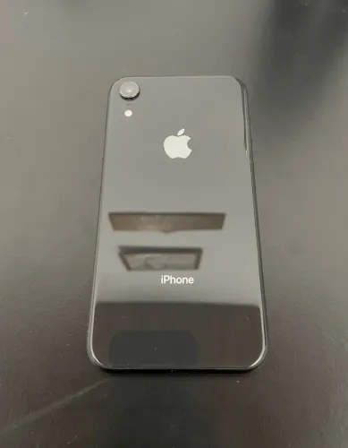 iPhone XR Preto 64 gb + Capinha + 4 Películas