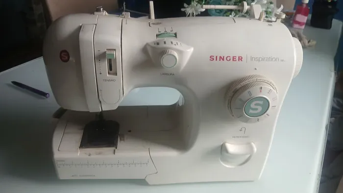 Máquina singer ultralock Inspiration semi nova 