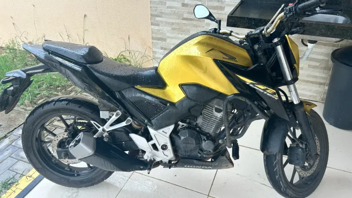 CB twister 300 ótimo estado