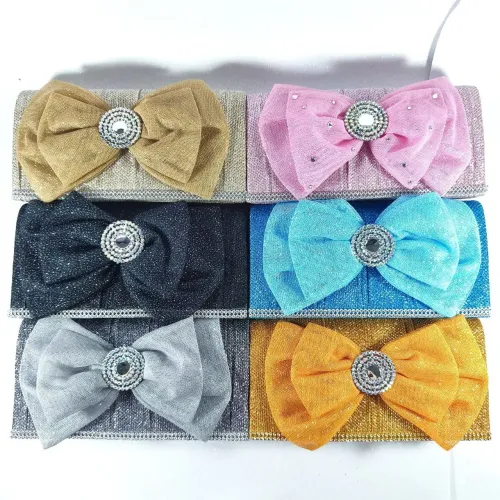 Clutch de Festa Com Laço Elegante