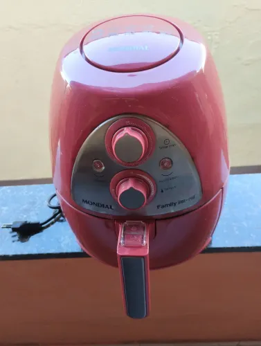 Air Fryer marca Mondial 1500 w 127 V  (Usada excelente estado)