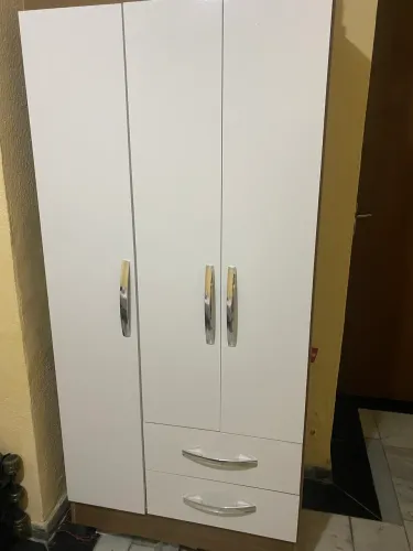 Guarda roupa solteiro semi novo