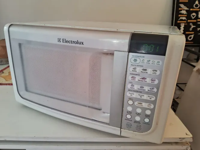 MICROONDAS ELECTROLUX 23 L ENTREGA INCLUÍDA 