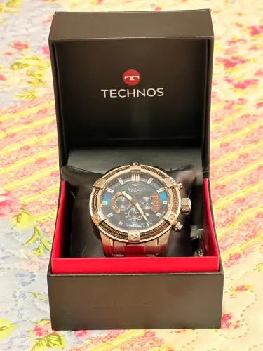 Relógio Technos Legacy Cronógrafo - Estilo Robusto e Imponente
