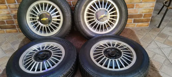 ? RARIDADE ARO 13 ORIGINAL GM MODELO RALINHO COM PNEUS