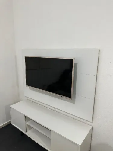 Rack para TV com painel
