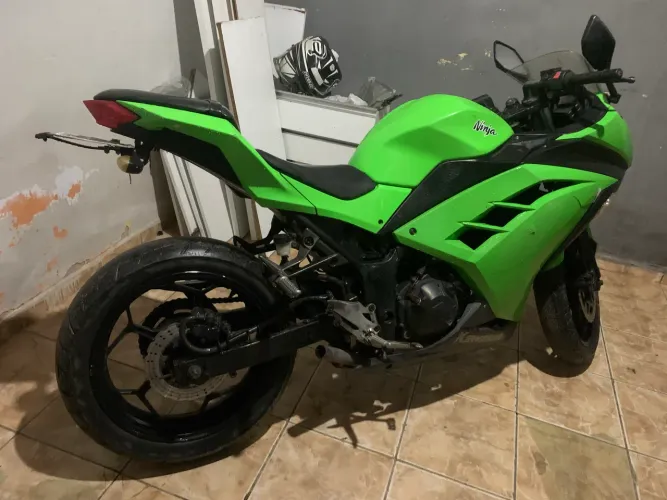 Kawasaki ninja 300 motor novo e caixa também toda revisada