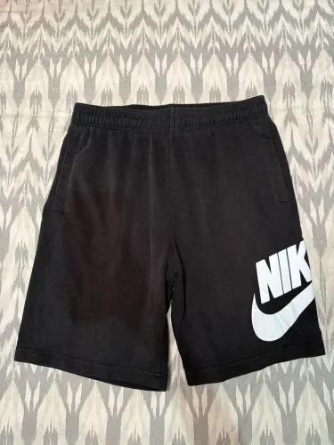 Bermuda moletom Nike 