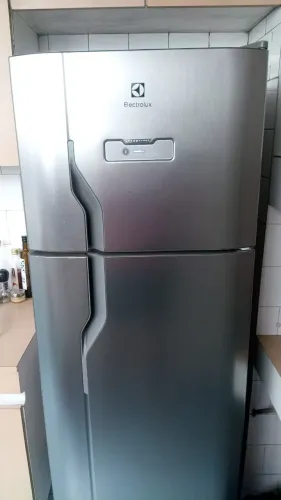 Geladeira inox Eletrolux 310l