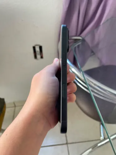 iPhone 16 semi novo