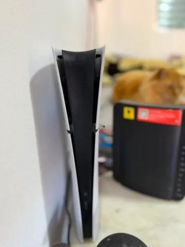 Ps5 Slim com dois controles