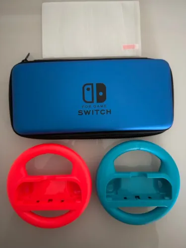 CASE E DOIS VOLANTES NINTENDO SWITCH + PELÍCULA