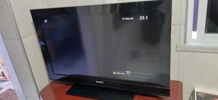 TV Sony Bravia 32" (Não é Smart) - Perfeito Estado e Controle
