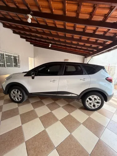 Renault Captur Zen 1.3 TB 16V Flex 5P AUT 2022