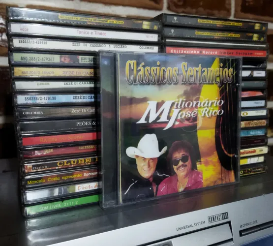 CDs Sertanejos lote c/30 discos originais 