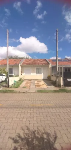Casa à venda no Condomínio Jardins do Vale em São Leopoldo: 2 dormitórios, segurança, laze