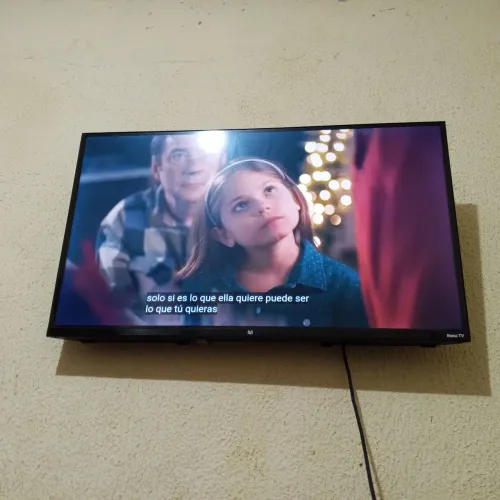 Roku tv de 32" cuasi novo sem defeito 