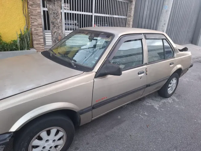 Chevrolet Monza GL 1.8 Efi/ SL/ L/ 650/barc. 2e4p (álcool) 1995