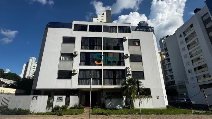 Apartamento mobiliado de 2 quartos (1 suíte) com 160m², Centro de Chapecó