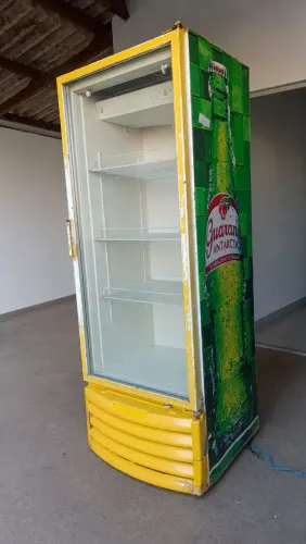 Freezer/Expositor Vertical Guaraná Antarctica - R$ 800