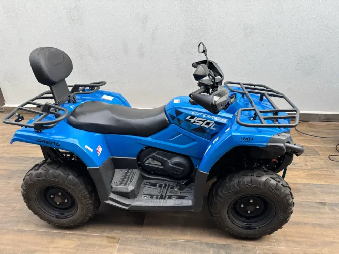 Quadriciclo CForce 450