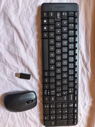 Teclado e Mouse sem fio Logitech 