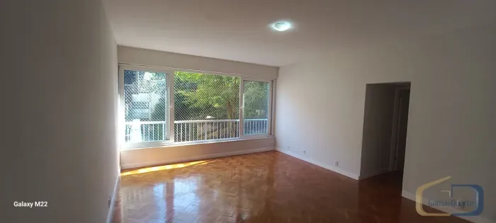 Excelente apartamento, localizada na Praça, Radial Sul 25, oferece espaços amplos que abra
