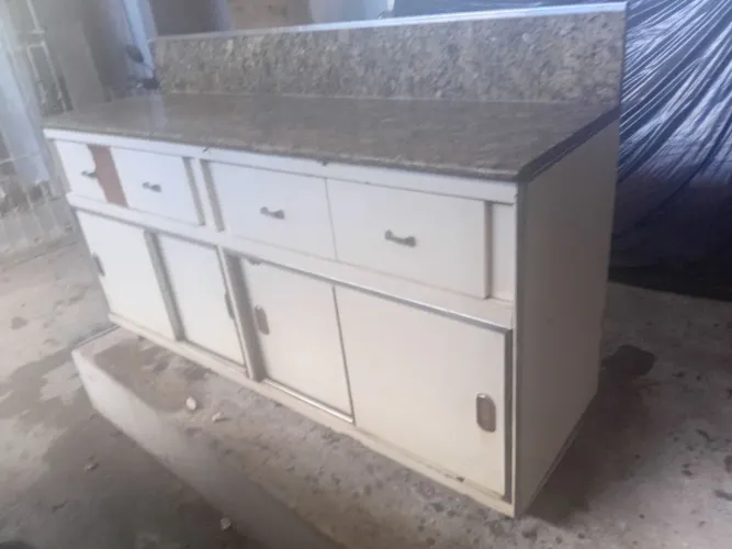 Armário de padaria madeira de lei. Para vende hoje..250