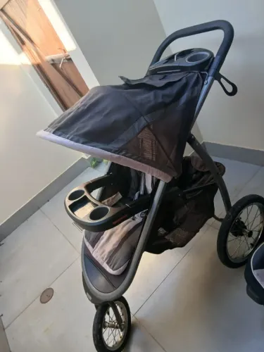 Carrinho + bebê conforto + fixador carro Graco Modes Jogger