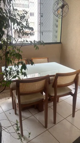 Mesa de Jantar 4 cadeiras