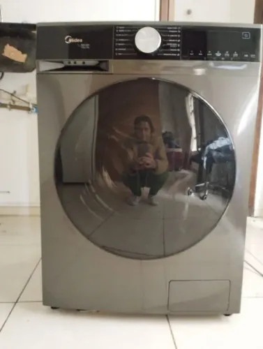 Máquina de lavar inteligente MIDEA