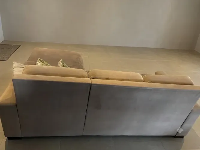 Sofá com Chaise Confortável (2,20m x 1,60m)