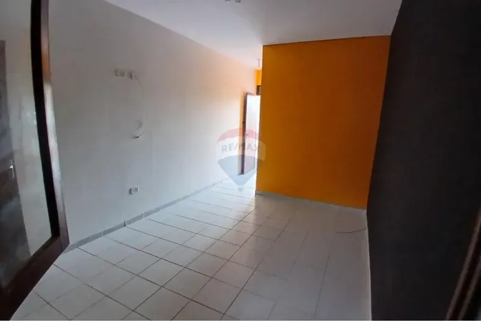 "Espaço Comercial na Praia do Francês: Alugue Já!"