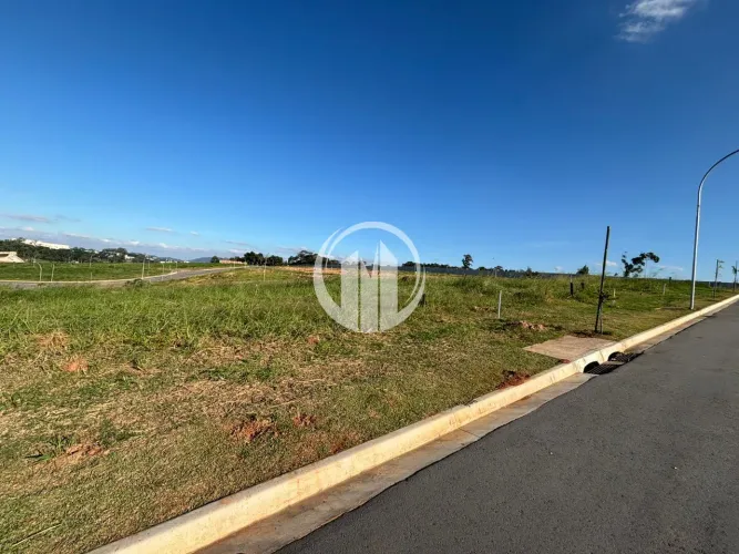 Terreno á venda 250m² - Applausi Villaggio Engordadouro Jundiaí/SP