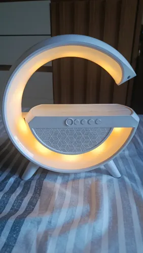 Luminária G e caixa de som Bluetooth
