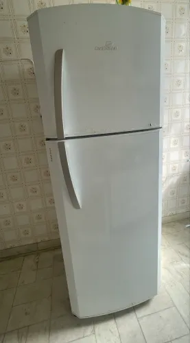 Geladeira continental frost free