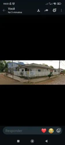 Casa de esquina.