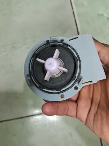 Bomba de Drenagem Brastemp Eletrobomba em bom estado Lavadora 9kg brastemp