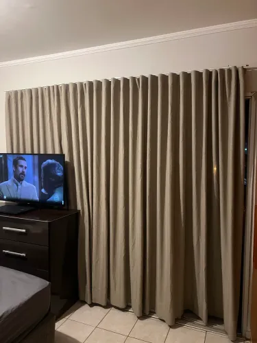 Cortina de linho + trilho suíço